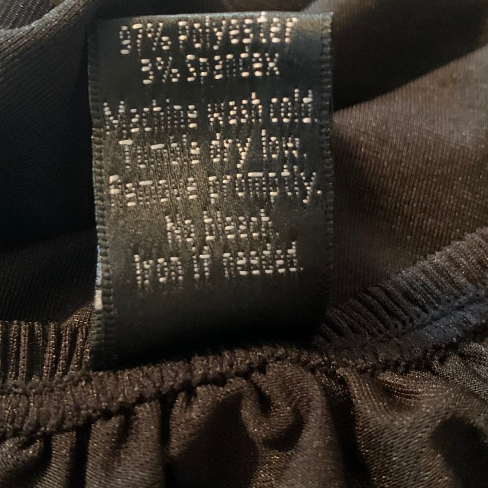 Win Win Black Ruffle Top - Picture 6 of 8